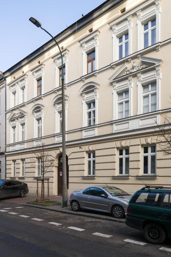 Jm Topolowa II Street Old Town & Train Station Krakow Exterior photo